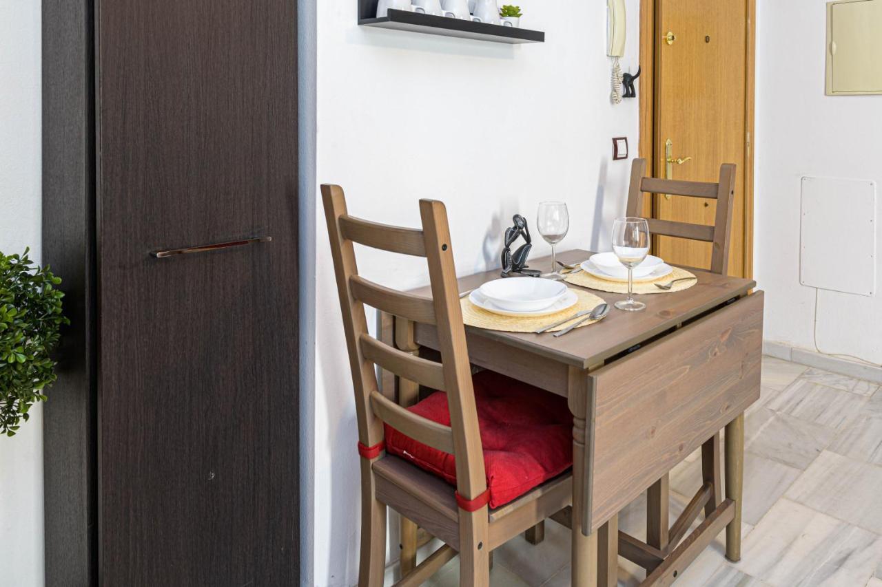 Wintowinrentals Coqueto Apartamento En El Centro De マラガ エクステリア 写真